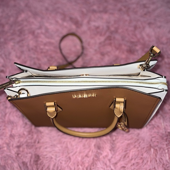 SOLD!!! Basically Brand NWOT Michael Kors Handbag & Wallet bundle - Picture 7 of 16